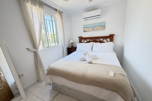 Resale - Villa - Villamartin