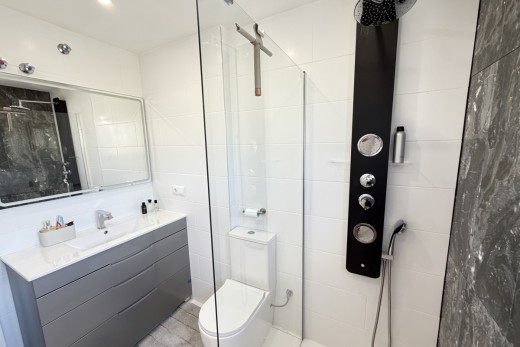 Resale - Villa - Villamartin