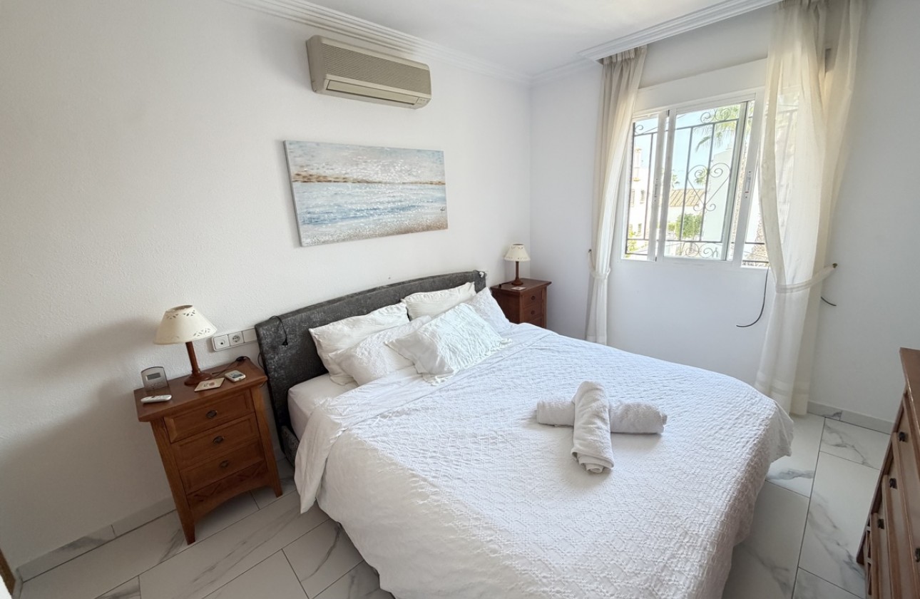 Resale - Villa - Villamartin