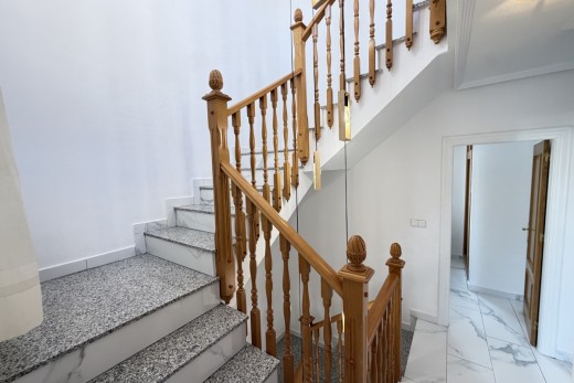 Resale - Villa - Villamartin