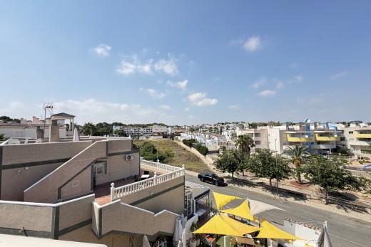 Resale - Villa - Villamartin