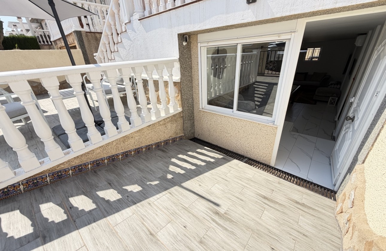 Resale - Villa - Villamartin