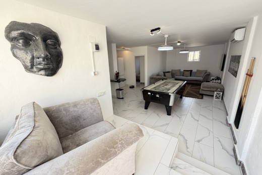Resale - Villa - Villamartin