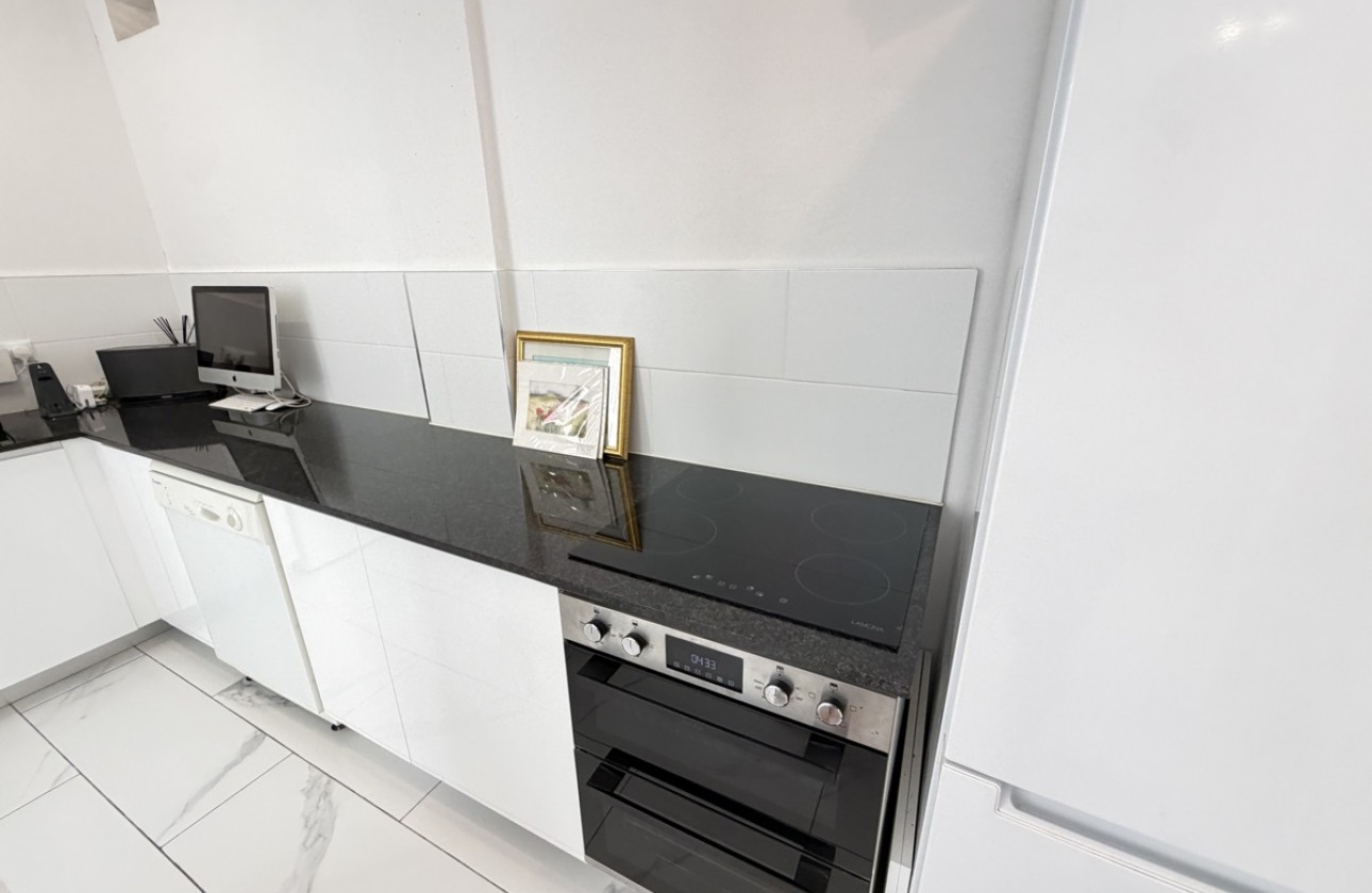 Resale - Villa - Villamartin