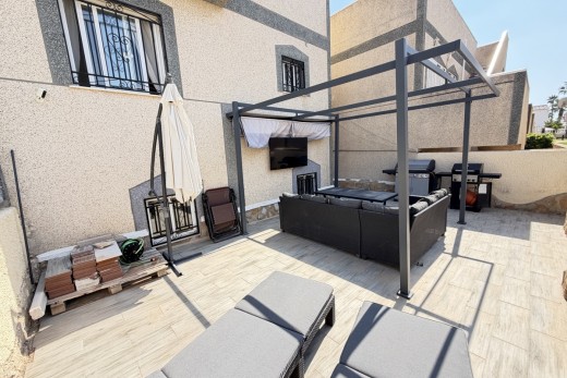 Resale - Villa - Villamartin