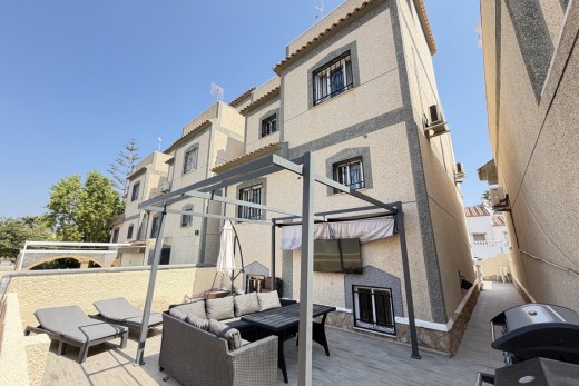 Resale - Villa - Villamartin