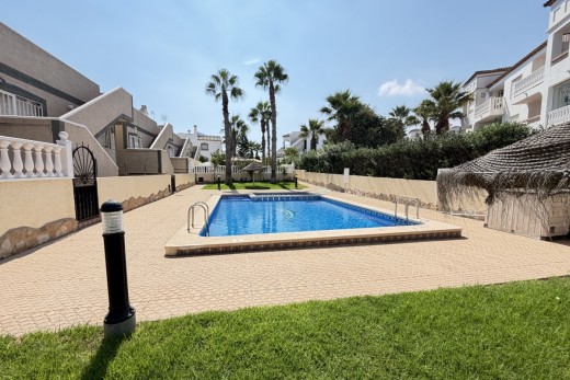Resale - Villa - Villamartin