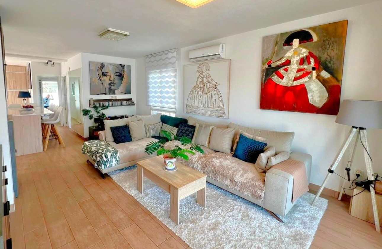 Reventa - Chalet - Orihuela Costa - Villamartin