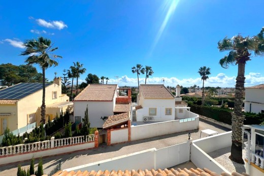 Reventa - Chalet - Orihuela Costa - Villamartin