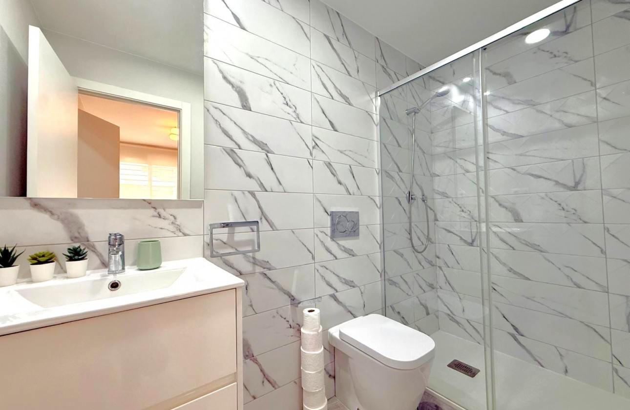 Resale - Apartment - Orihuela Costa - Villamartin