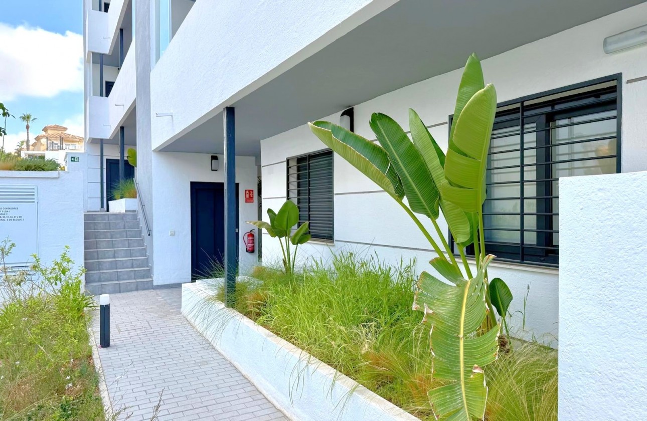 Resale - Apartment - Orihuela Costa - Villamartin