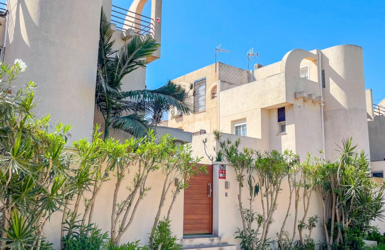 Reventa - Adosado - Torrevieja - La Siesta - El Salado -  Torreta
