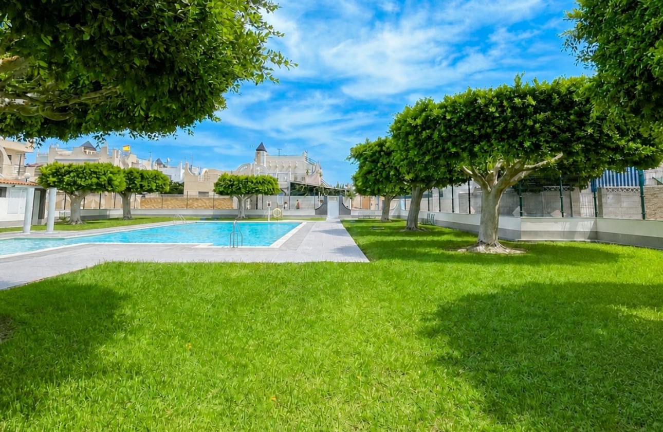 Reventa - Adosado - Torrevieja - La Siesta - El Salado -  Torreta