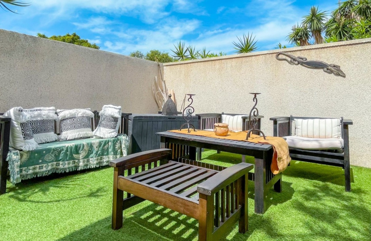 Reventa - Adosado - Torrevieja - La Siesta - El Salado -  Torreta