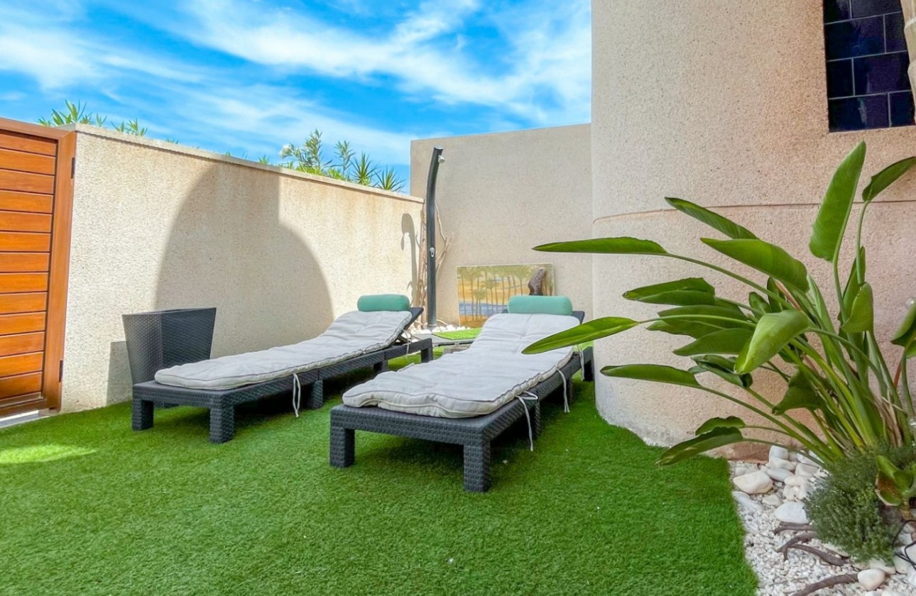 Reventa - Adosado - Torrevieja - La Siesta - El Salado -  Torreta