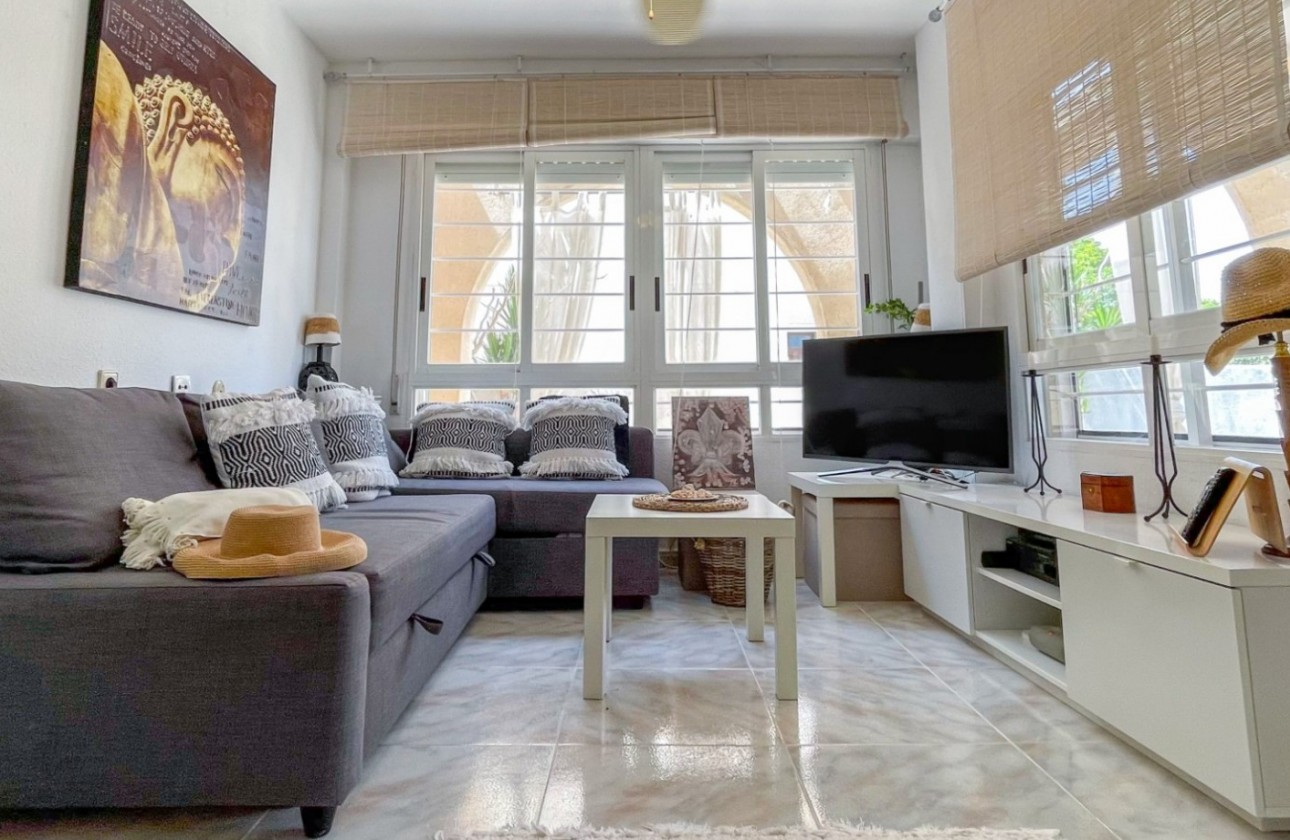 Reventa - Adosado - Torrevieja - La Siesta - El Salado -  Torreta