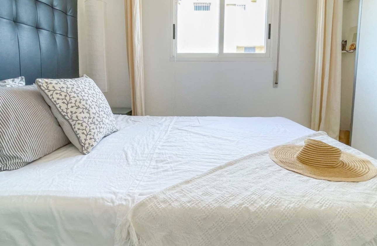 Reventa - Adosado - Torrevieja - La Siesta - El Salado -  Torreta
