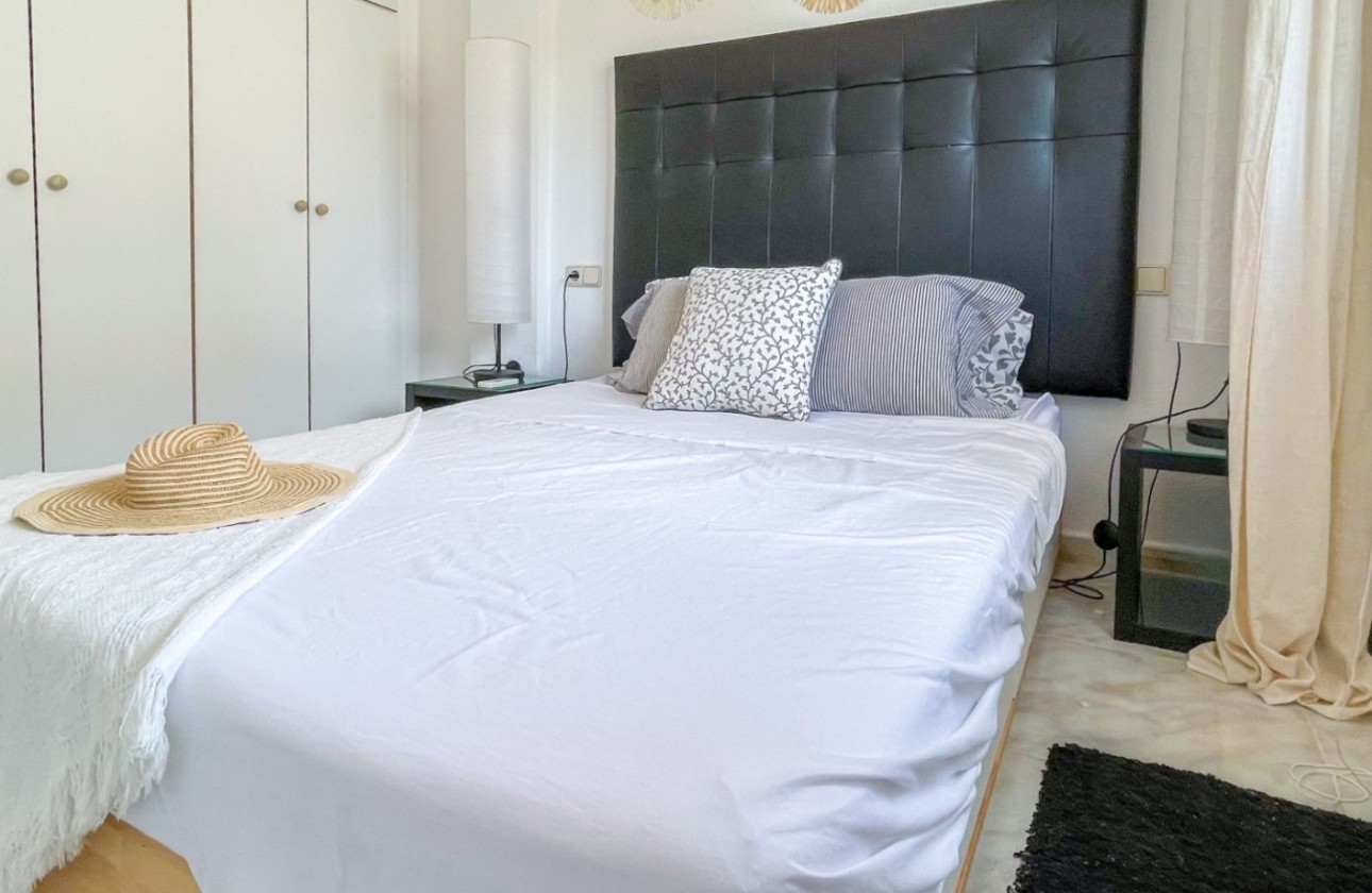 Reventa - Adosado - Torrevieja - La Siesta - El Salado -  Torreta