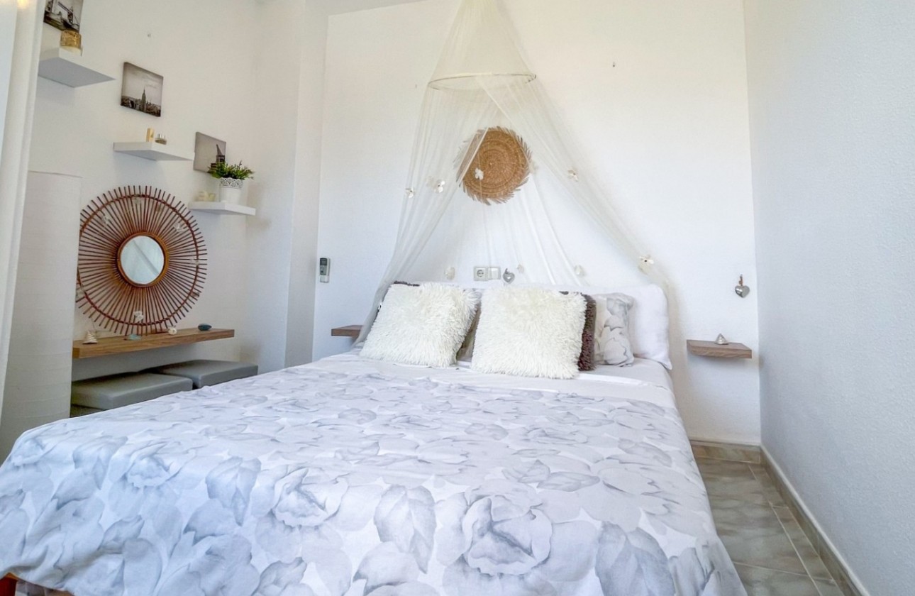 Reventa - Adosado - Torrevieja - La Siesta - El Salado -  Torreta