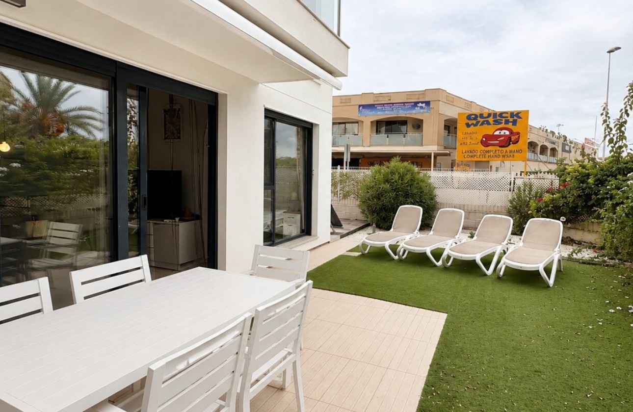 Resale - Apartment - Orihuela Costa - Punta Prima