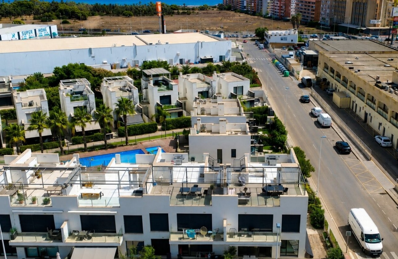 Resale - Apartment - Orihuela Costa - Punta Prima