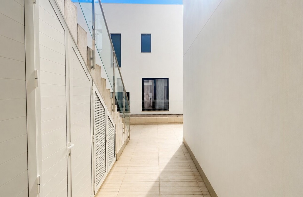 Resale - Apartment - Orihuela Costa - Punta Prima