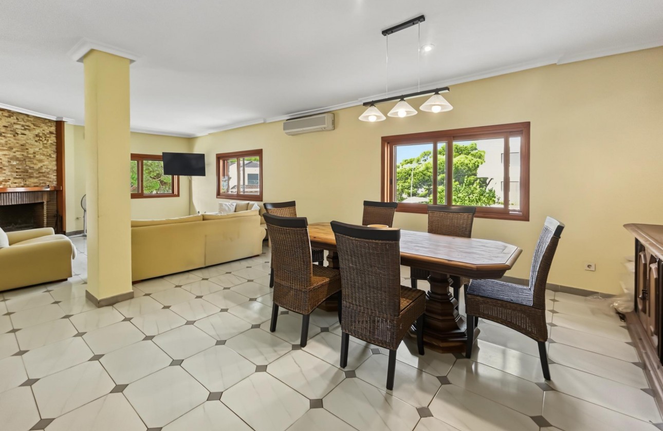 Reventa - Chalet - Orihuela Costa - Campoamor