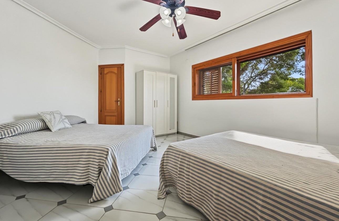 Reventa - Chalet - Orihuela Costa - Campoamor