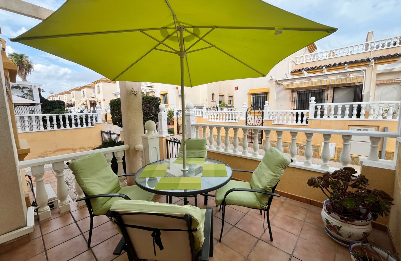 Resale - Quad House - Villamartin - PAU 8