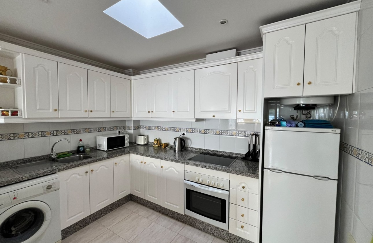 Resale - Quad House - Villamartin - PAU 8