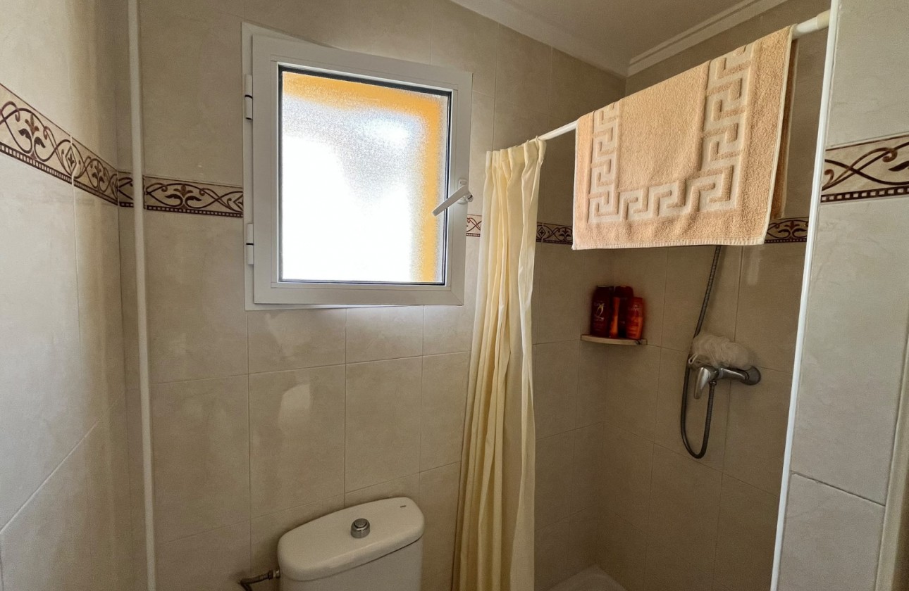 Resale - Quad House - Villamartin - PAU 8
