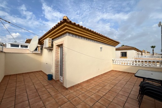 Resale - Quad House - Villamartin - PAU 8