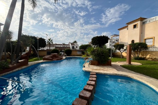 Resale - Quad House - Villamartin - PAU 8