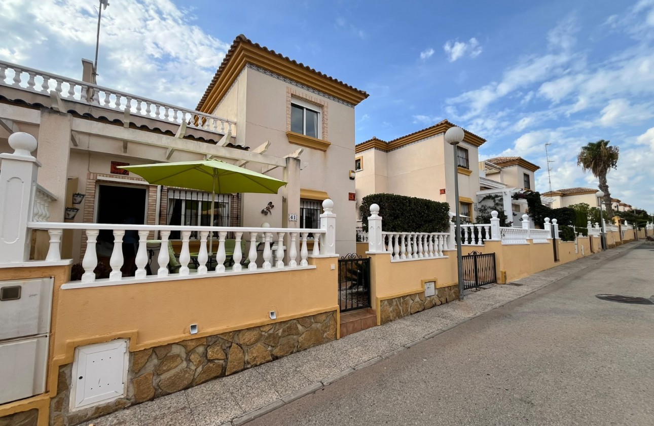 Resale - Quad House - Villamartin - PAU 8