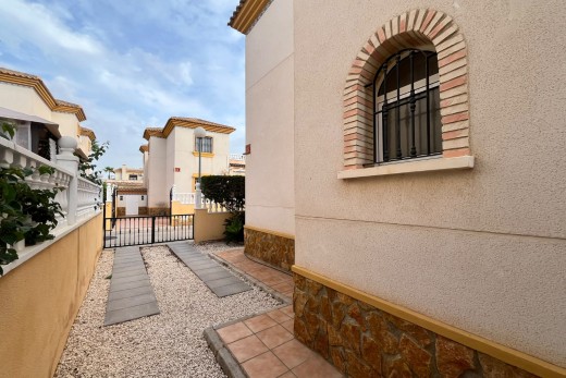 Resale - Quad House - Villamartin - PAU 8