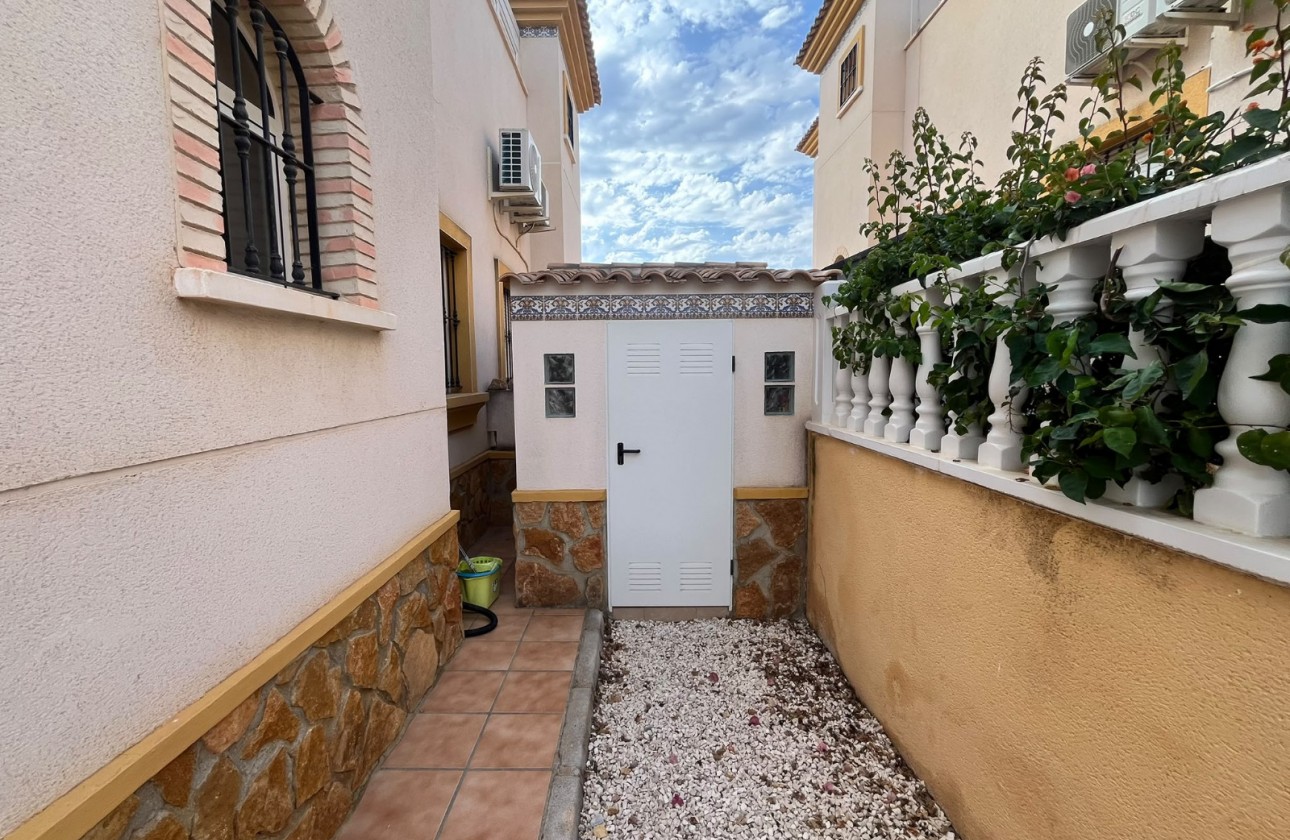 Resale - Quad House - Villamartin - PAU 8