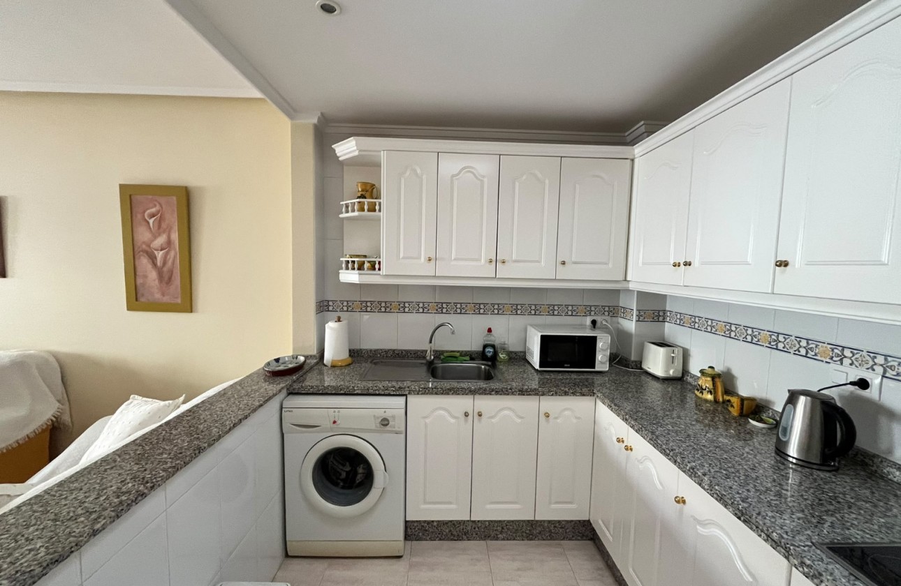 Resale - Quad House - Villamartin - PAU 8