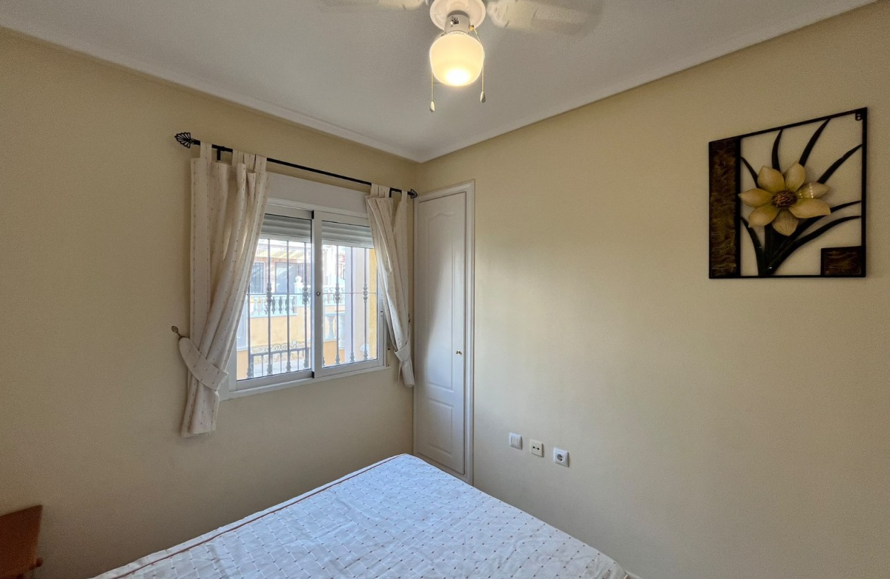 Resale - Quad House - Villamartin - PAU 8