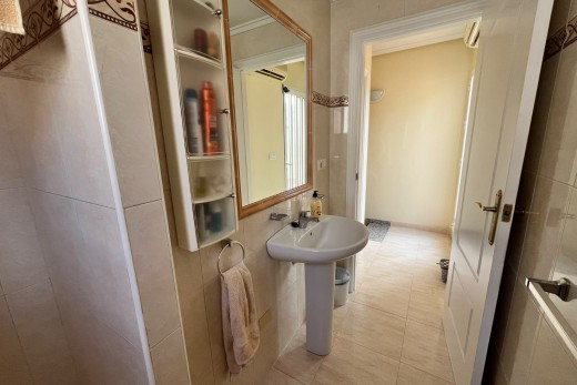 Resale - Quad House - Villamartin - PAU 8
