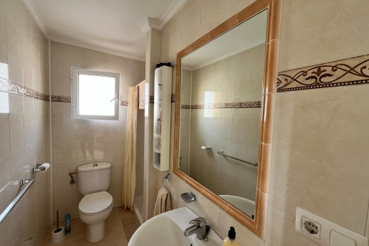 Resale - Quad House - Villamartin - PAU 8
