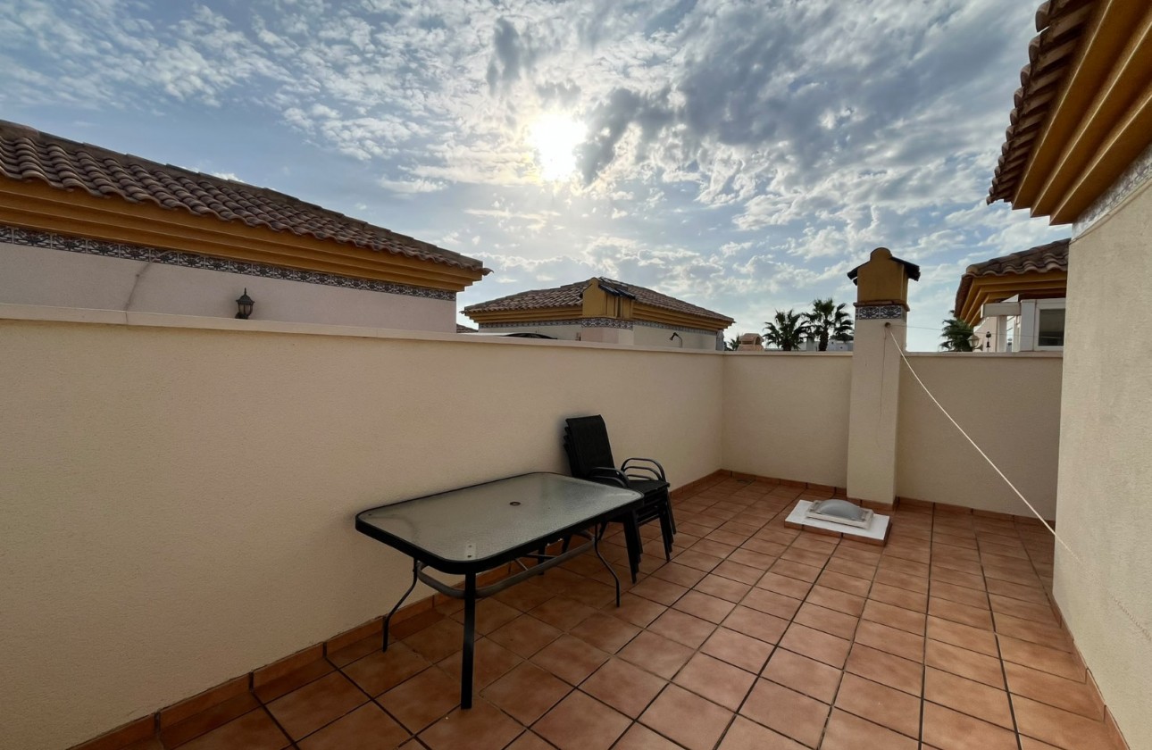 Resale - Quad House - Villamartin - PAU 8