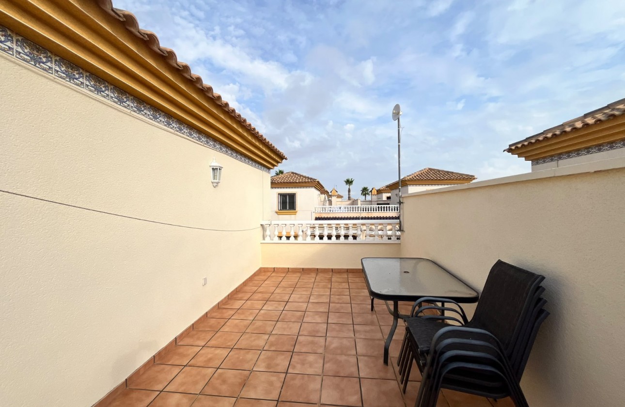Resale - Quad House - Villamartin - PAU 8