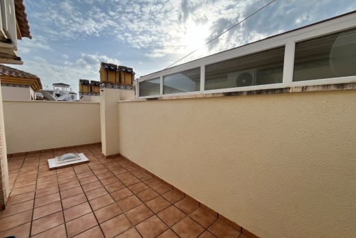 Resale - Quad House - Villamartin - PAU 8