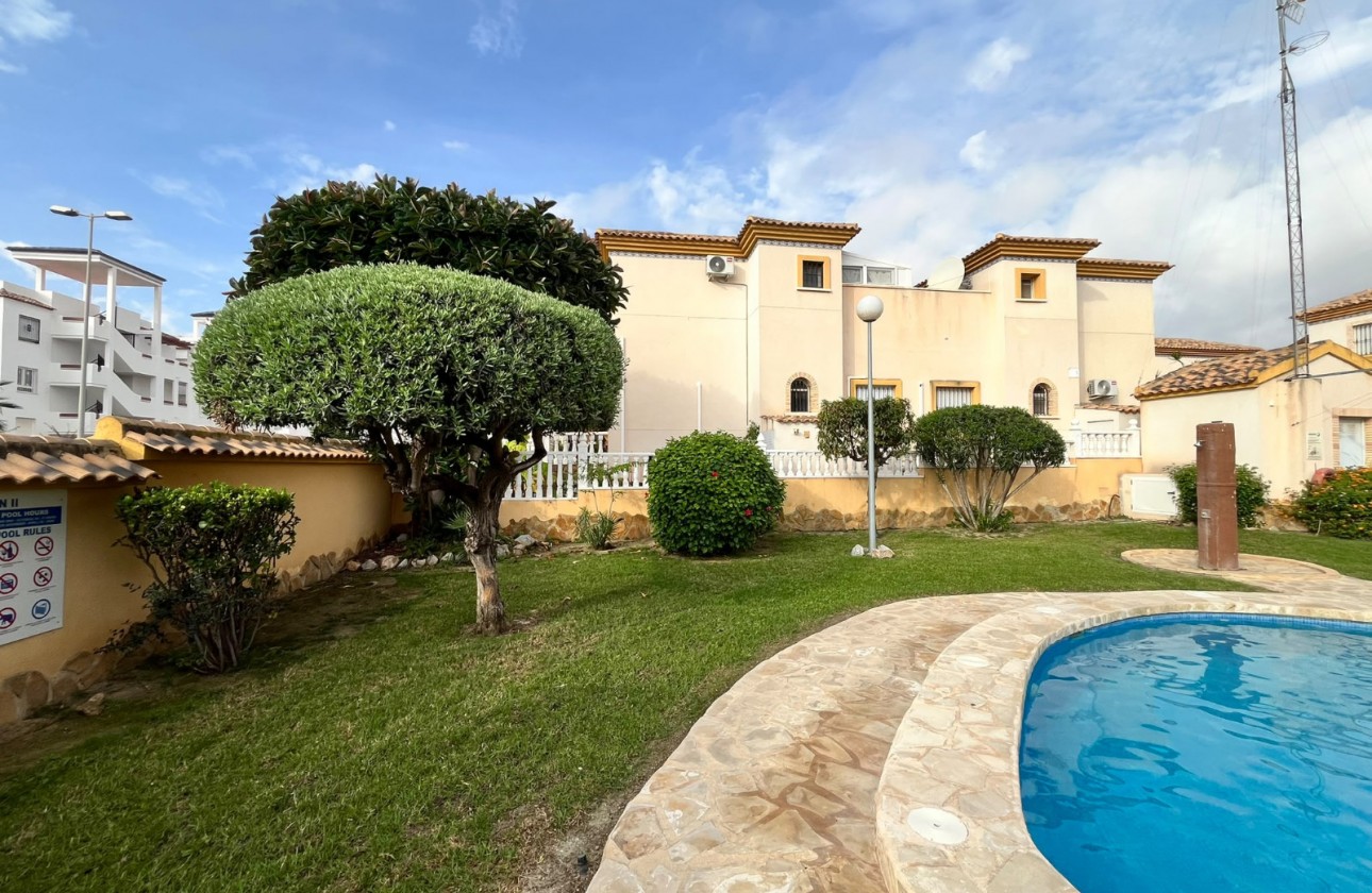 Resale - Quad House - Villamartin - PAU 8