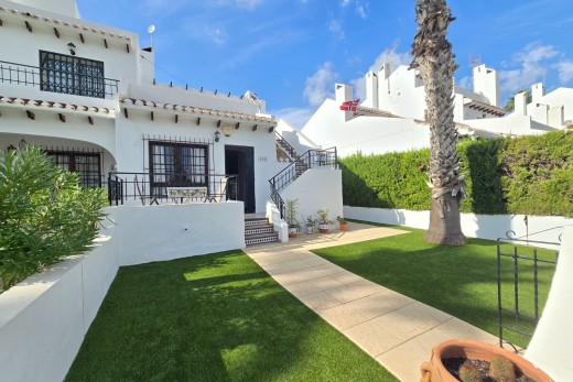 Reventa - Townhouse * - Villamartin * - Los Dolses *