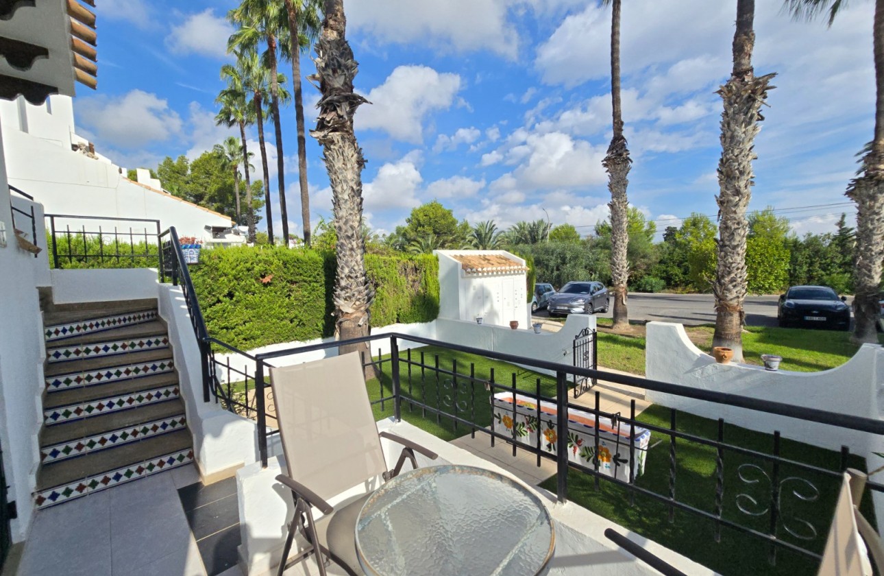 Reventa - Townhouse * - Villamartin * - Los Dolses *