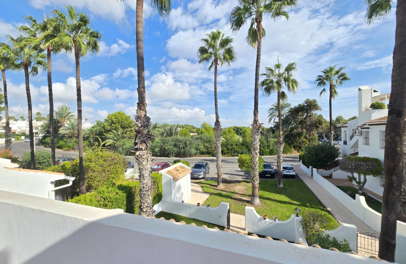Reventa - Townhouse * - Villamartin * - Los Dolses *