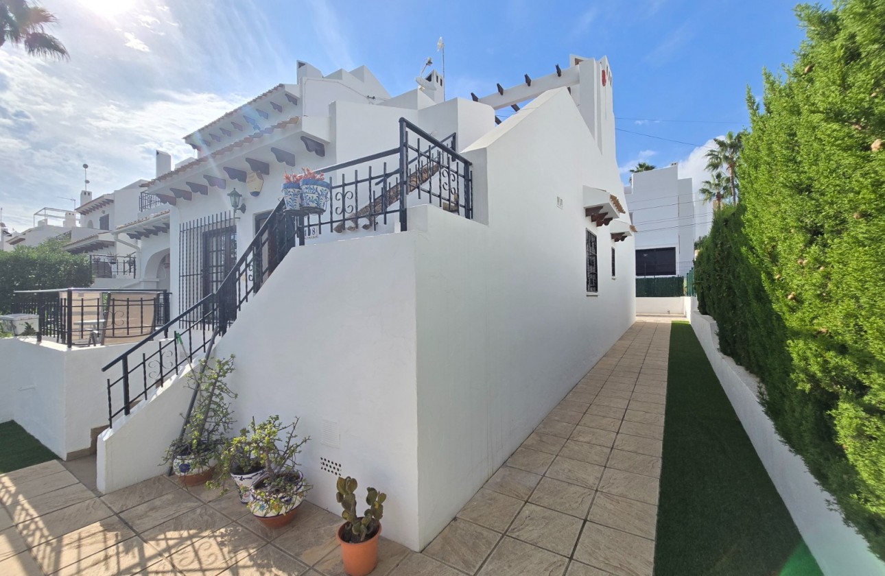 Reventa - Townhouse * - Villamartin * - Los Dolses *