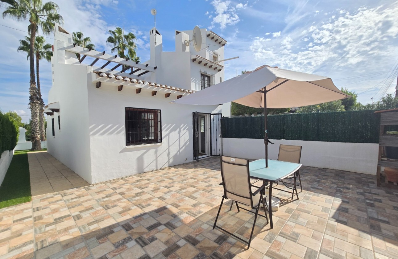 Reventa - Townhouse * - Villamartin * - Los Dolses *
