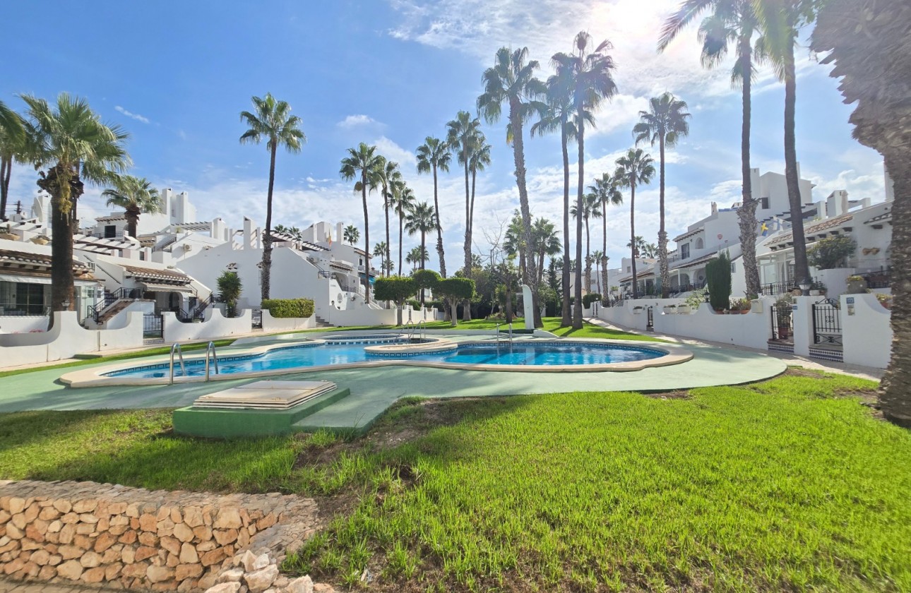 Reventa - Townhouse * - Villamartin * - Los Dolses *